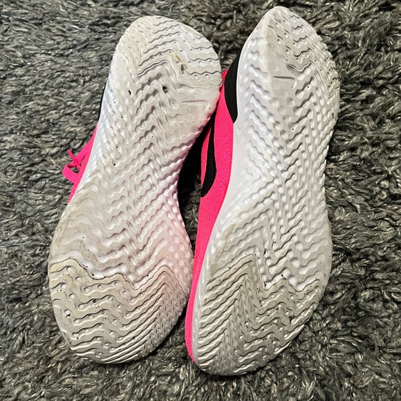 NIKE running shoes - Picture 6 of 6